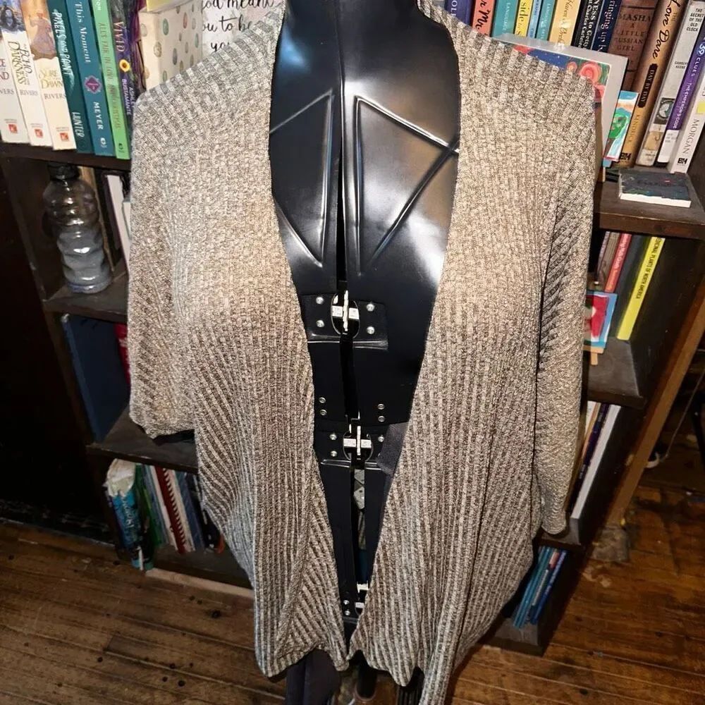 LuLaRoe heathered minimalist ribbed Lindsay cardigan